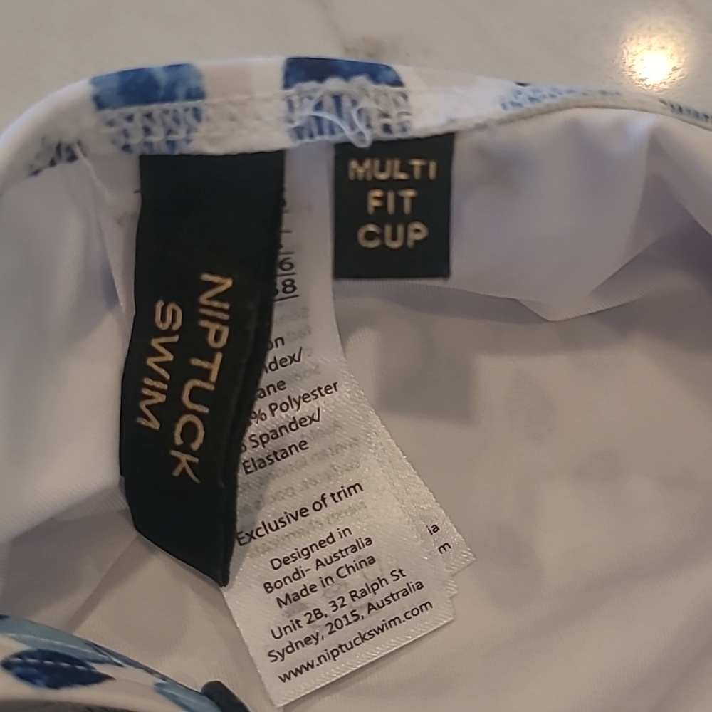 NIP TUCK One Piece Swimsuit Size 6. Like New!! - Picture 4 of 5